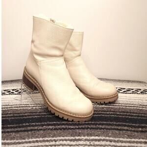 Bertuchi Made in Spain Boots with Fur Lining